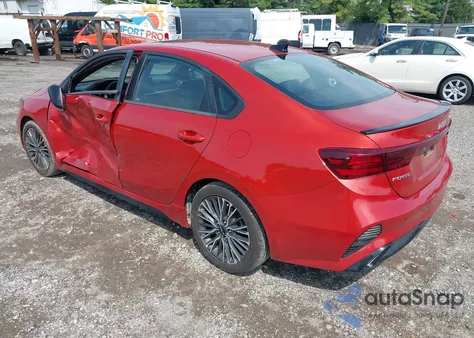 2024 Kia Forte Gt-Line z USA, uszkodzony, nr VIN 3KPF54AD3RE735080